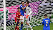 España venció 1-2 en Milán